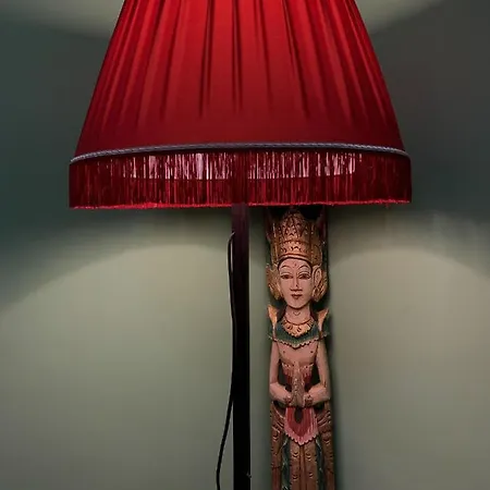 Oriental Design Nel Centro Di Λέτσε